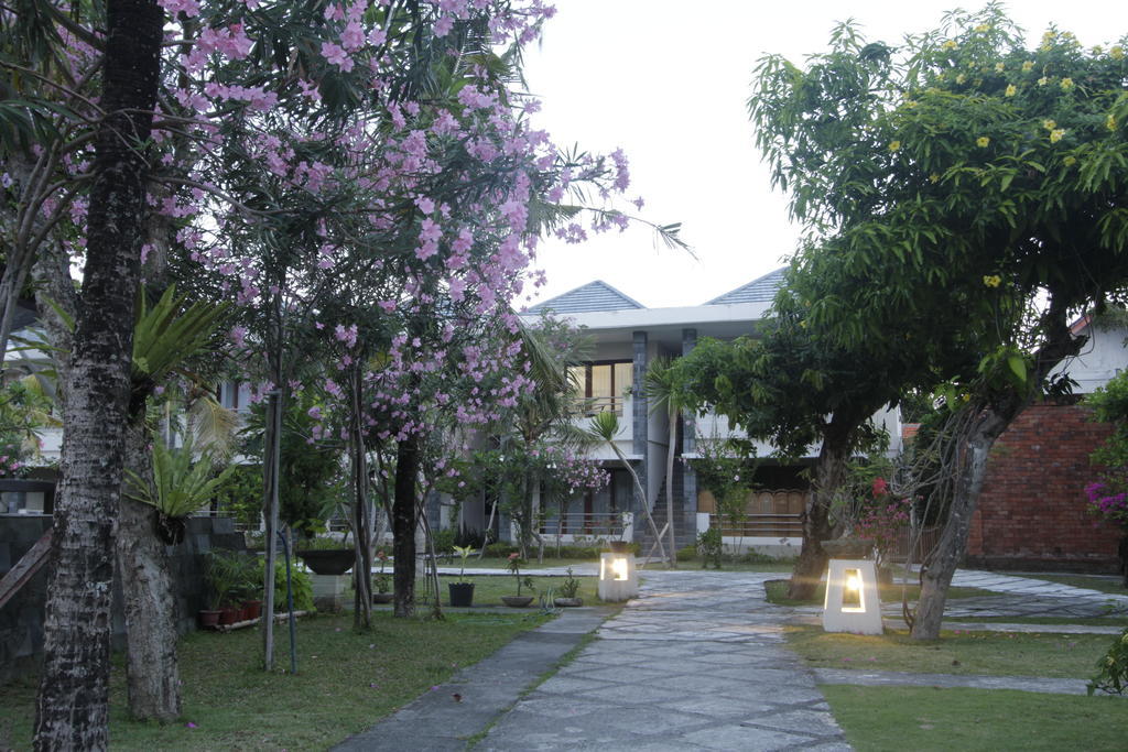 Alit Beach Resort&Villas Sanur Exterior foto